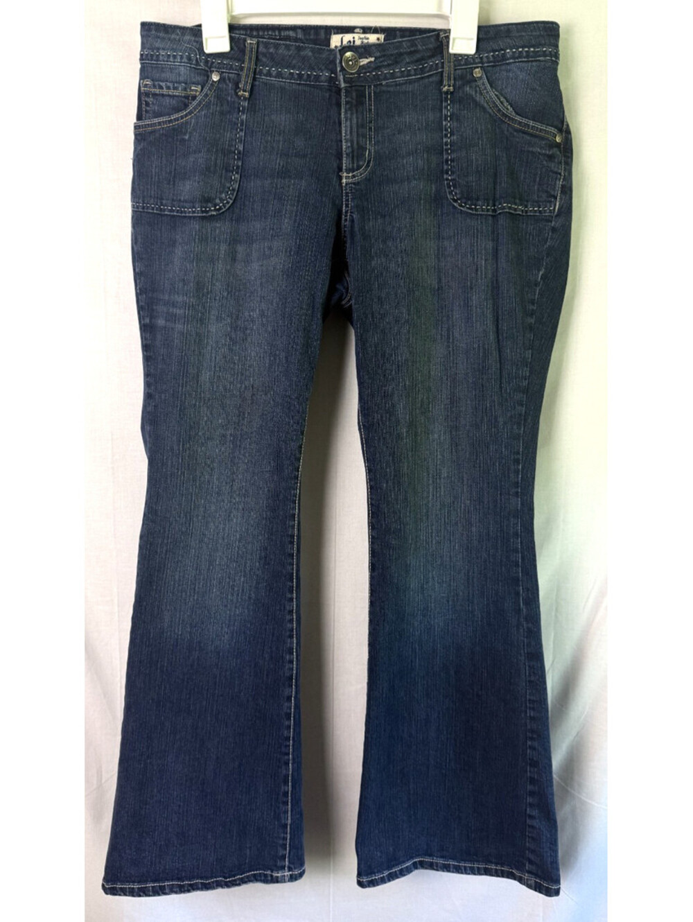 LEI Women Y2K Sophia Hiphugger Flare Jeans Size 15 Medium Wash Stretch